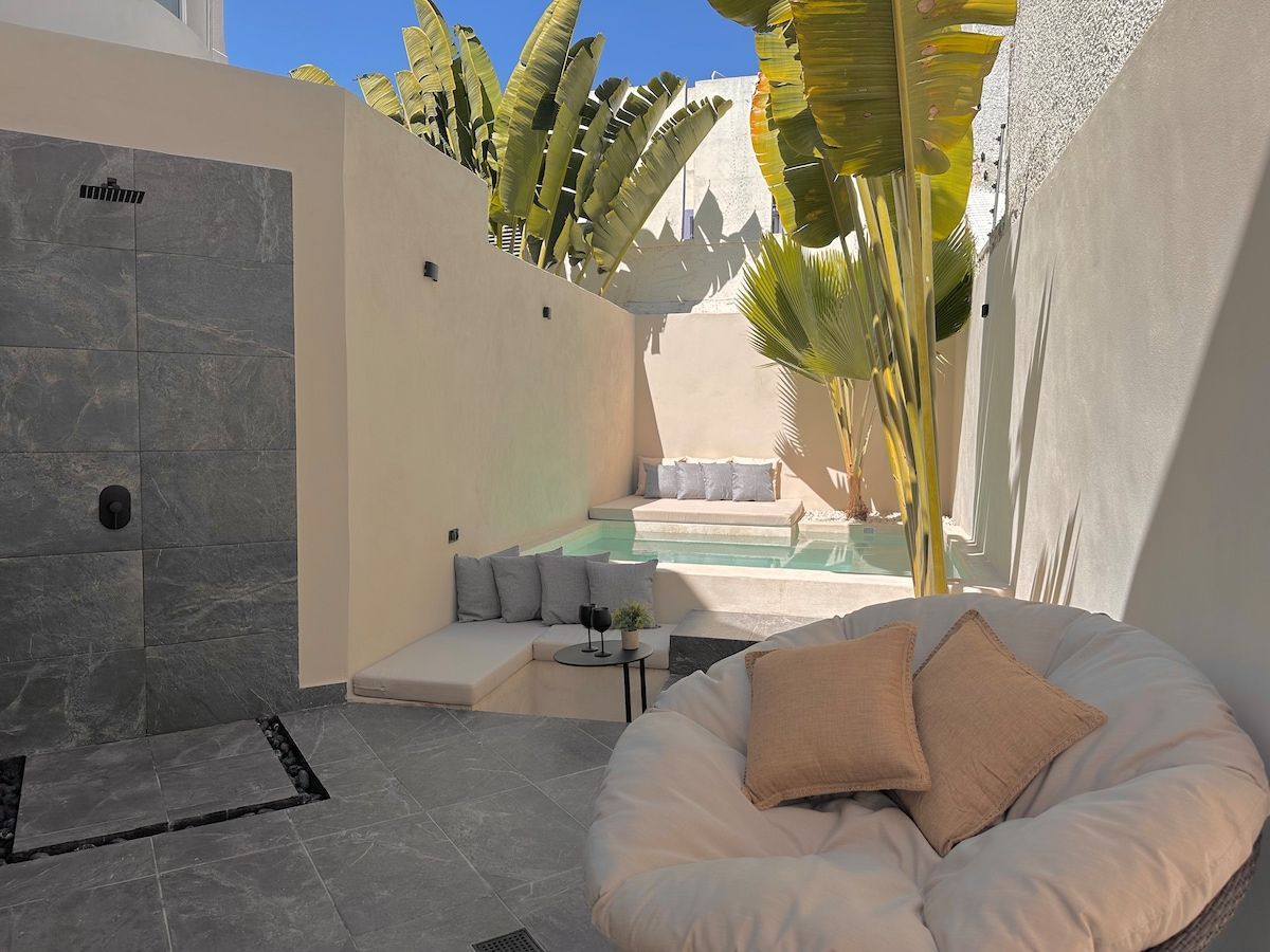 Agata Suite with Private Pool @CuevaLua
